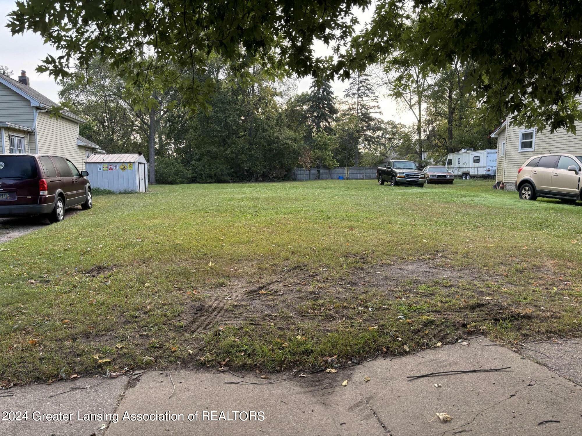 Property Photo:  1414 Center Street  MI 48906 