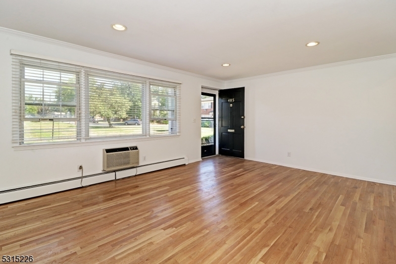 Property Photo:  405 Pitney Pl  NJ 07960 