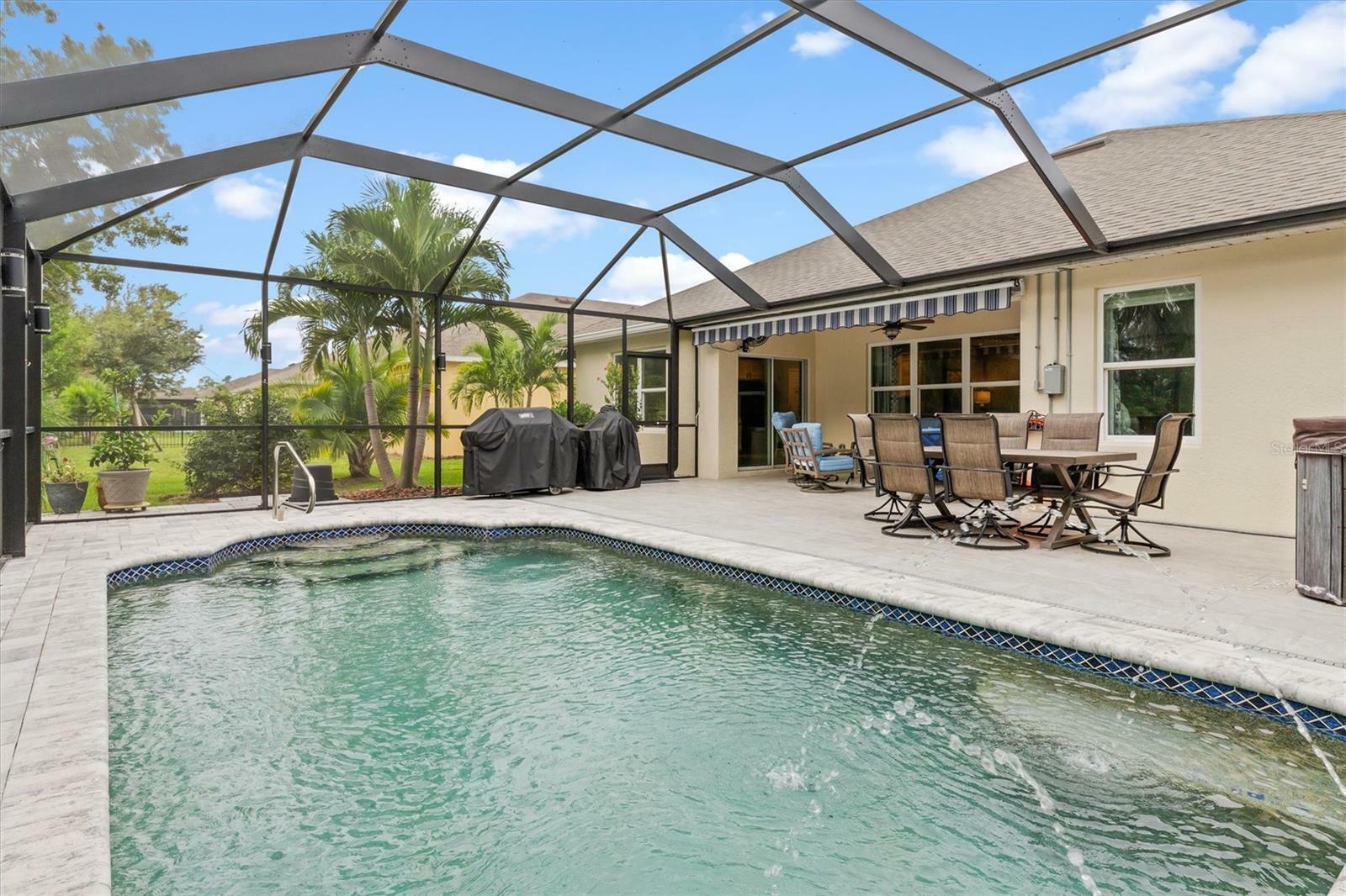 Property Photo:  7684 Mikasa Drive  FL 33950 