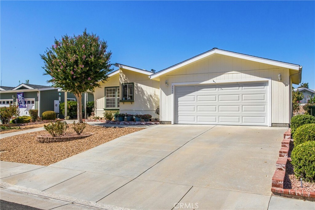 Property Photo: 2550 Peach Tree Street CA 92545