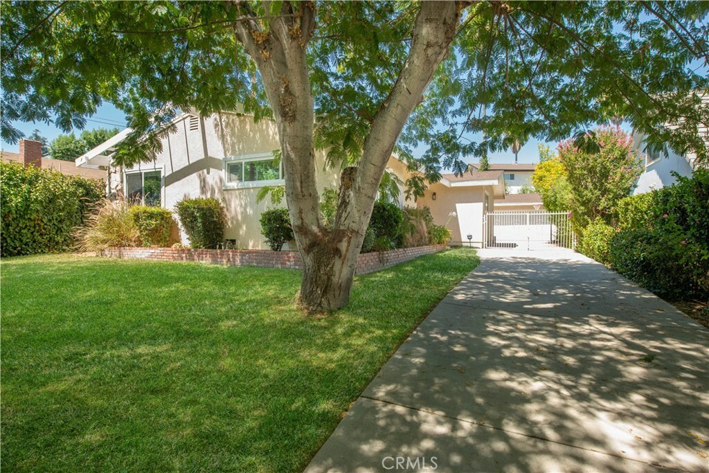 Property Photo:  16915 Armstead Street  CA 91344 