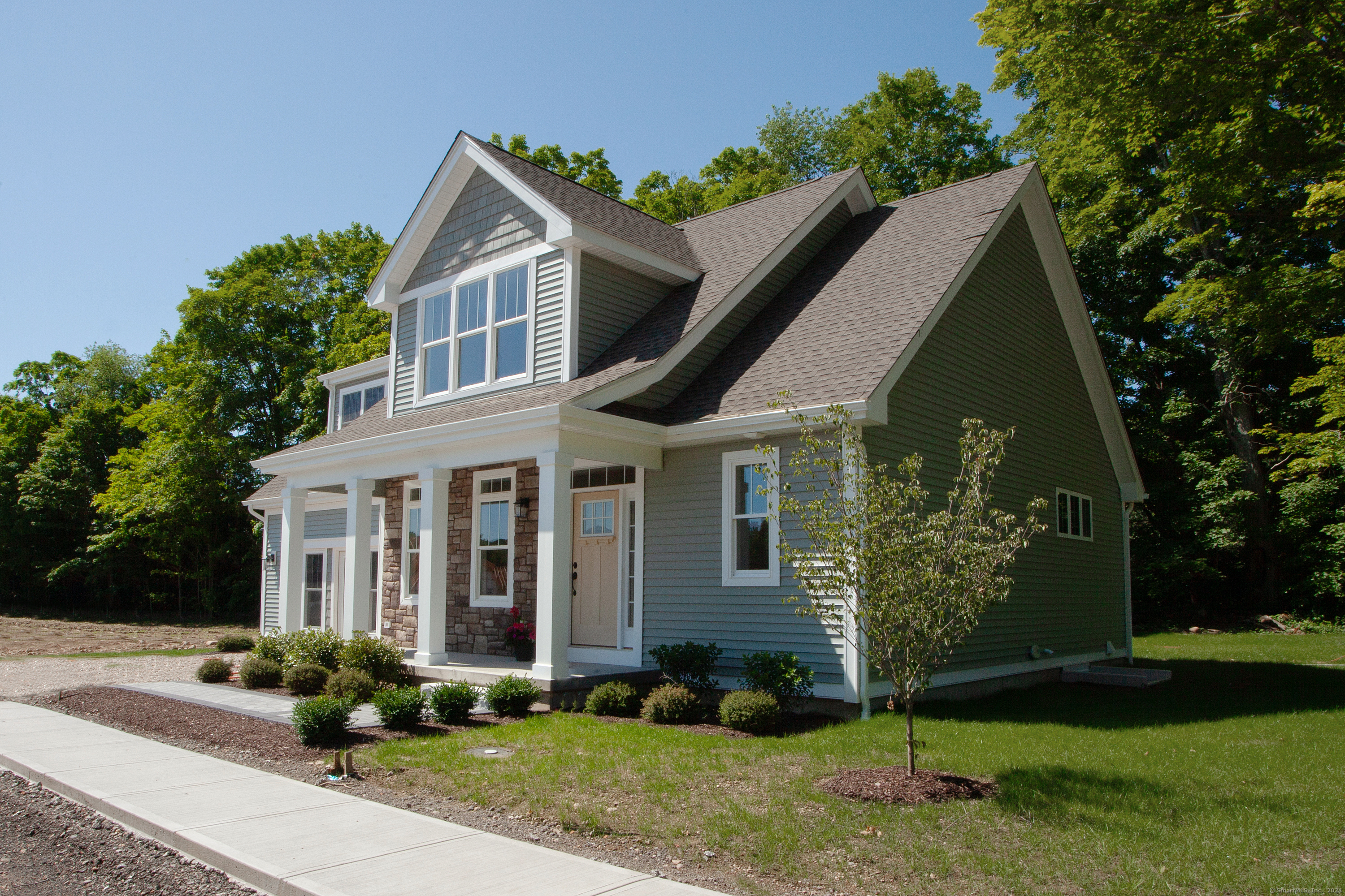 Property Photo:  2 Applegate Lane  CT 06019 