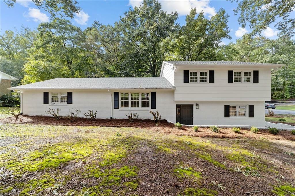 Property Photo:  519 Shadybrook Road  NC 27265 