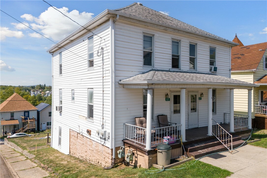 Property Photo:  225-227 Painter Street  PA 15631 