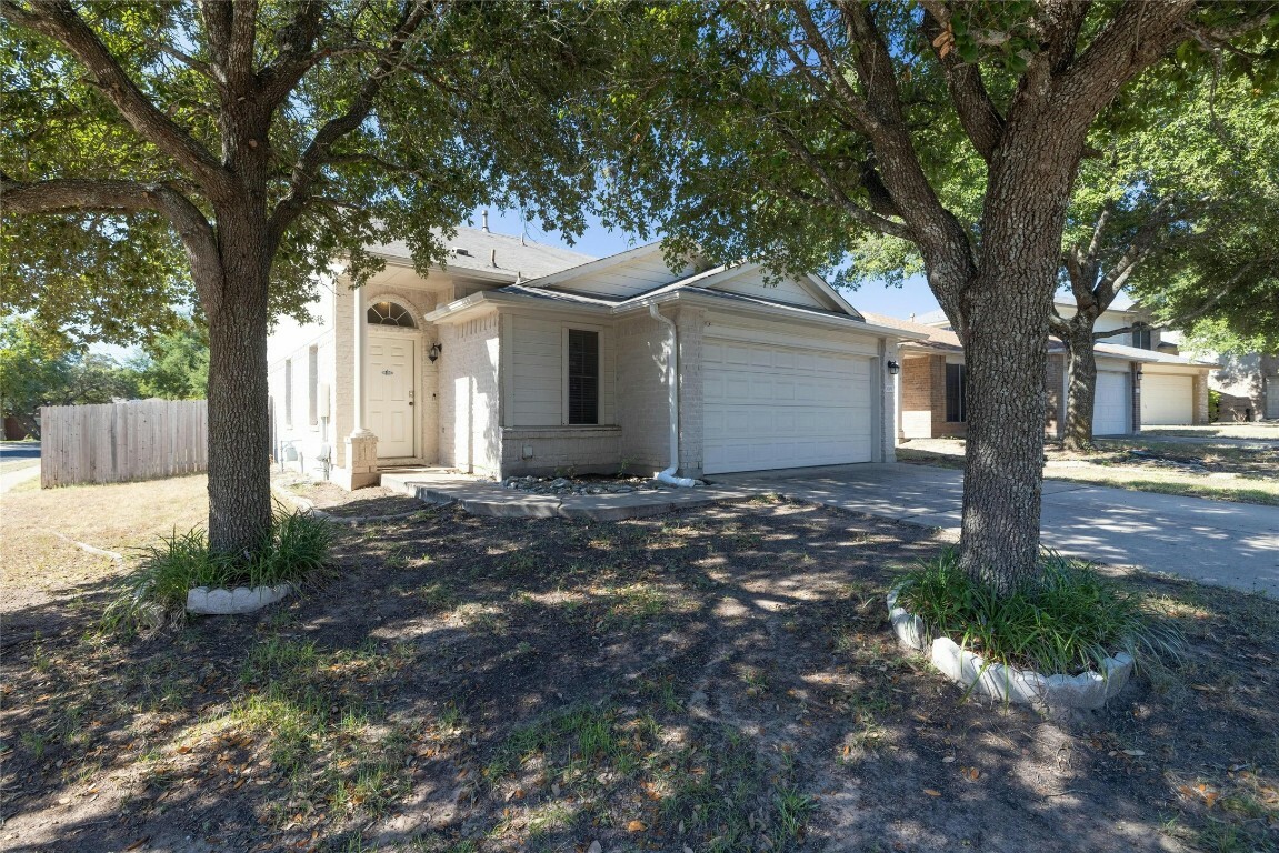 Property Photo:  1006 Port Daniel Drive  TX 78641 