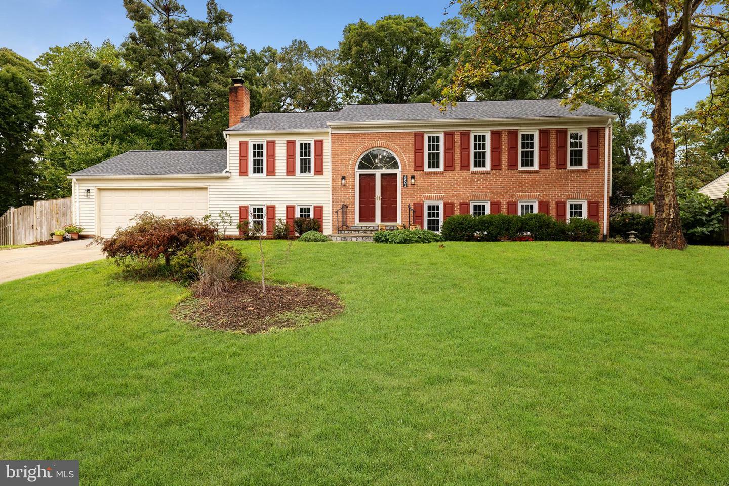 Property Photo: 7803 Richfield Road VA 22153