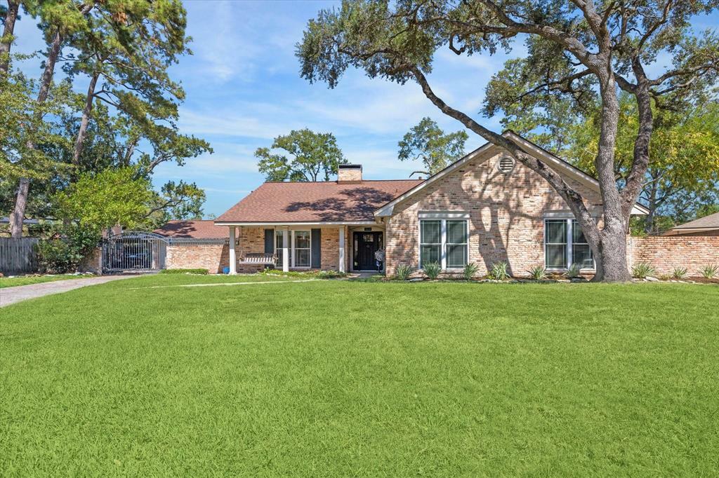 Property Photo:  5034 Park Plaza Drive  TX 77018 