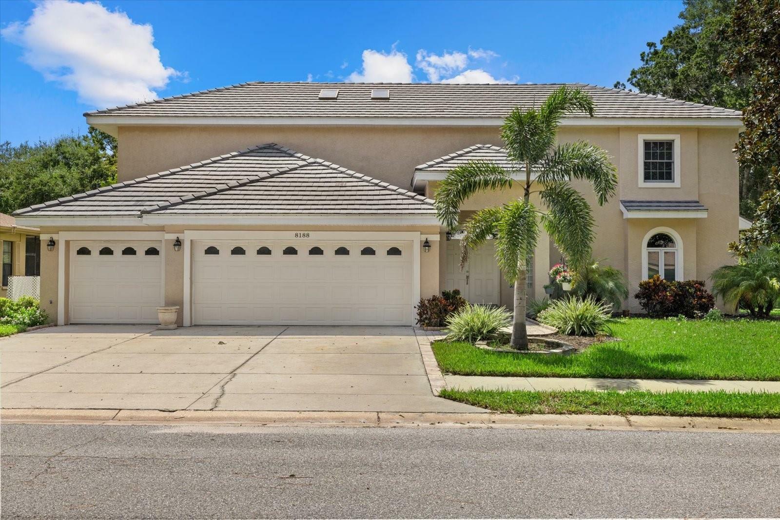 8188 Shadow Pine Way  Sarasota FL 34238 photo