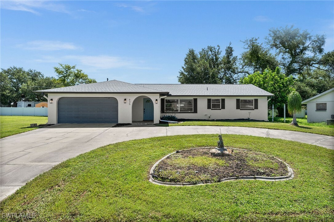 Property Photo:  635 Erroll Street  FL 33952 