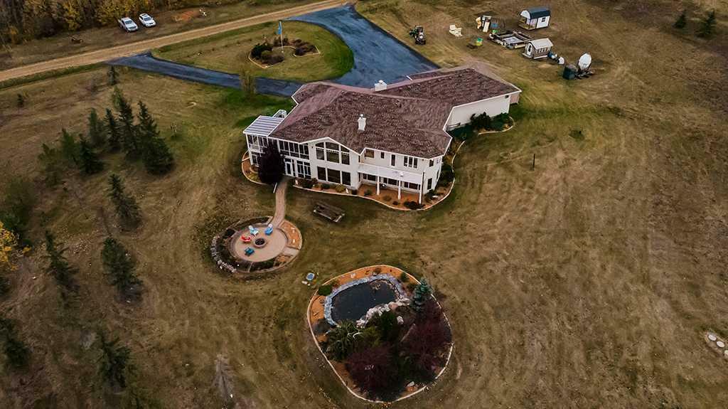 Property Photo: 723047 Range Road 54 AB T8X 4J6
