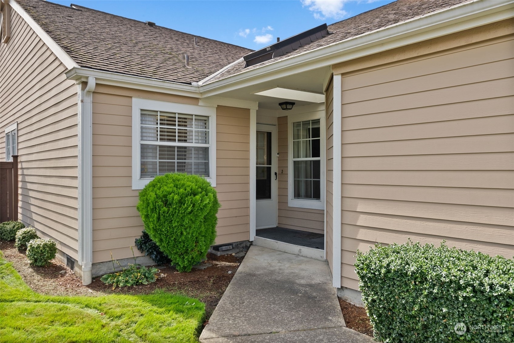 Property Photo:  2536 N Narrows Drive 1  WA 98406 