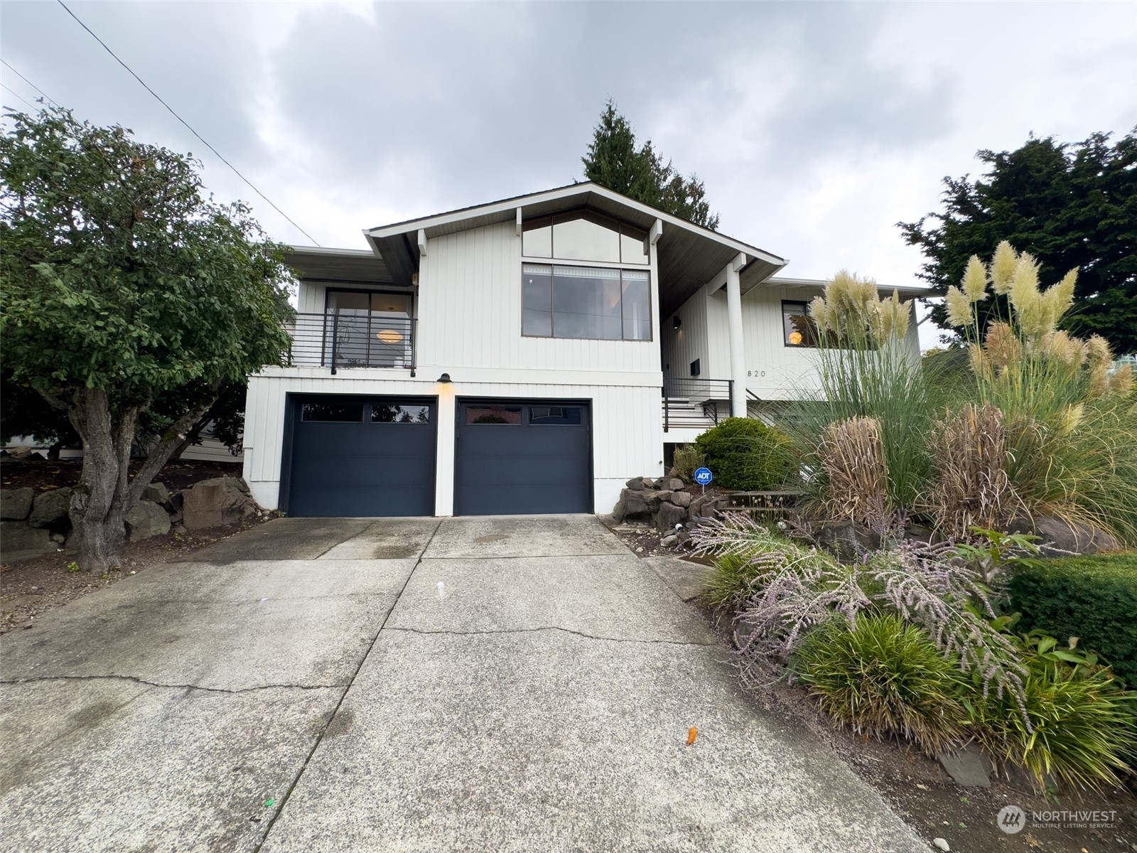 6820 39th Avenue NE  Seattle WA 98115 photo