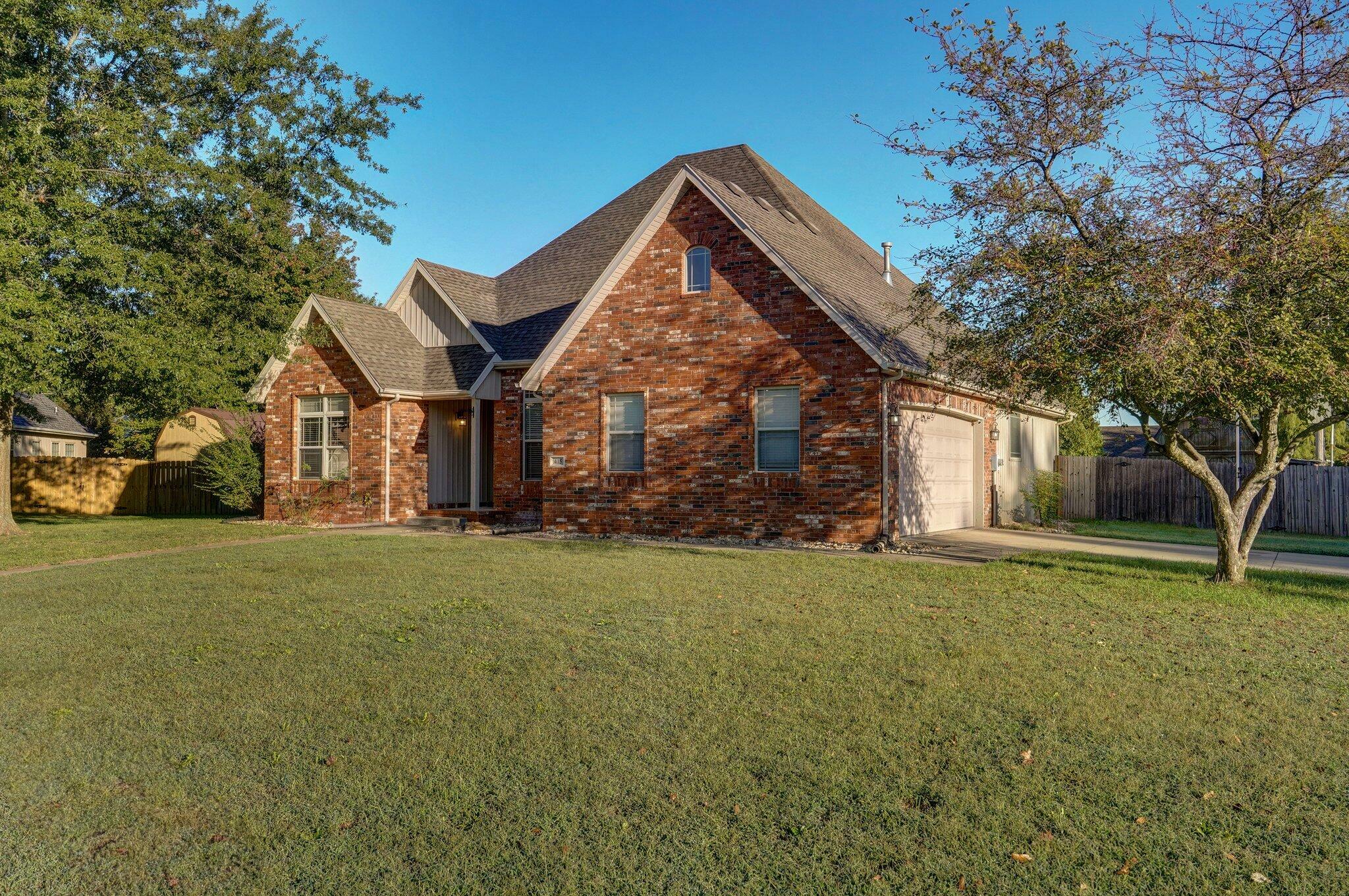 Property Photo:  415 E Mitchell Court  MO 65738 