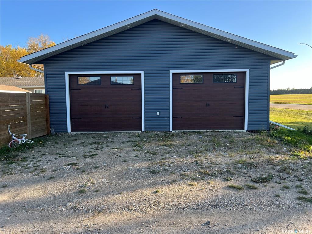 Property Photo: 104 Cooper Street SK S0E 1H0