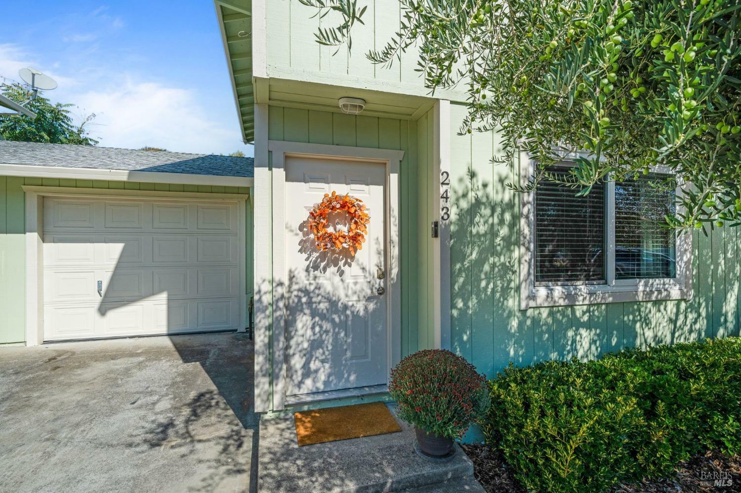 243 Main Circle  Ukiah CA 95482 photo