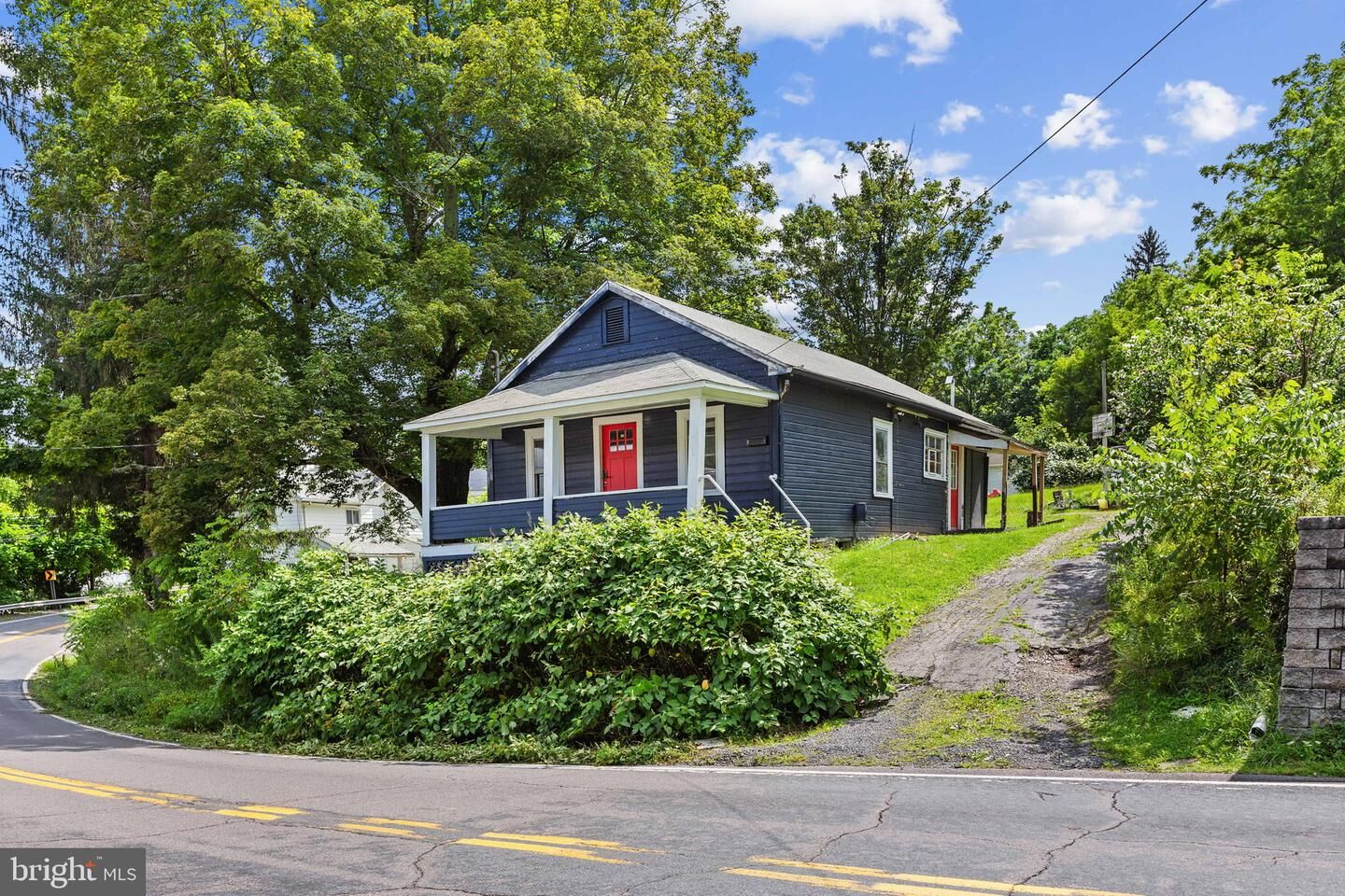 Property Photo: 1536 SR 307 PA 18414