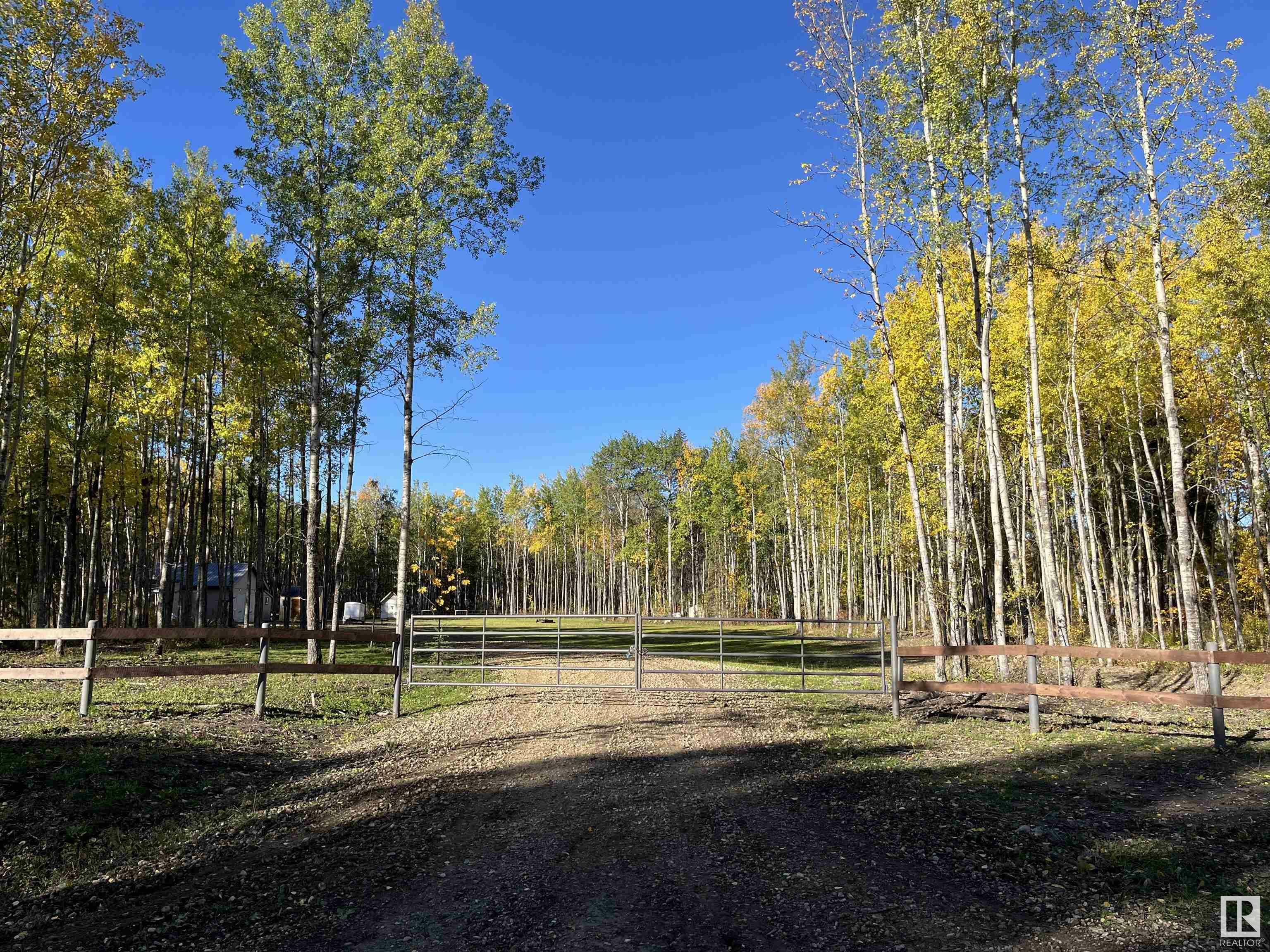 Property Photo:  8 4219 Twp Rd 545  AB T0E 0A2 