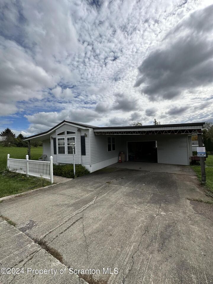 1068 Rosengrant Road  Lake Ariel PA 18436 photo