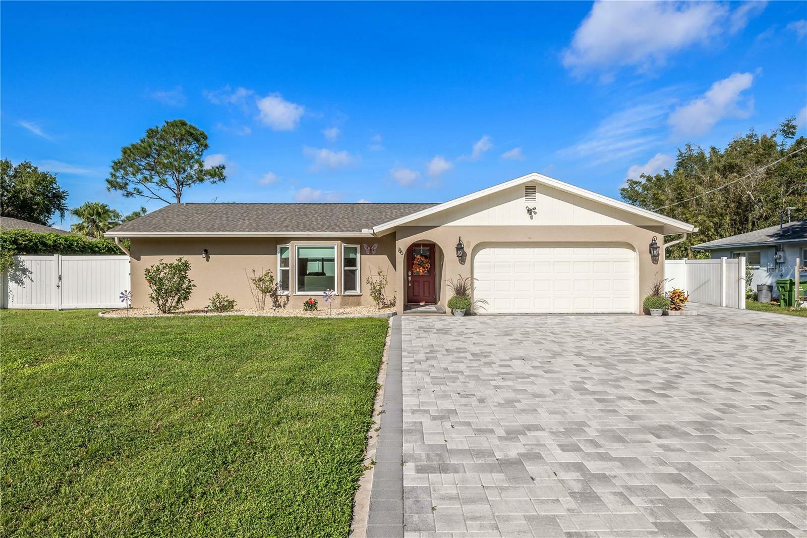 Property Photo:  86 Dade Avenue  FL 34232 