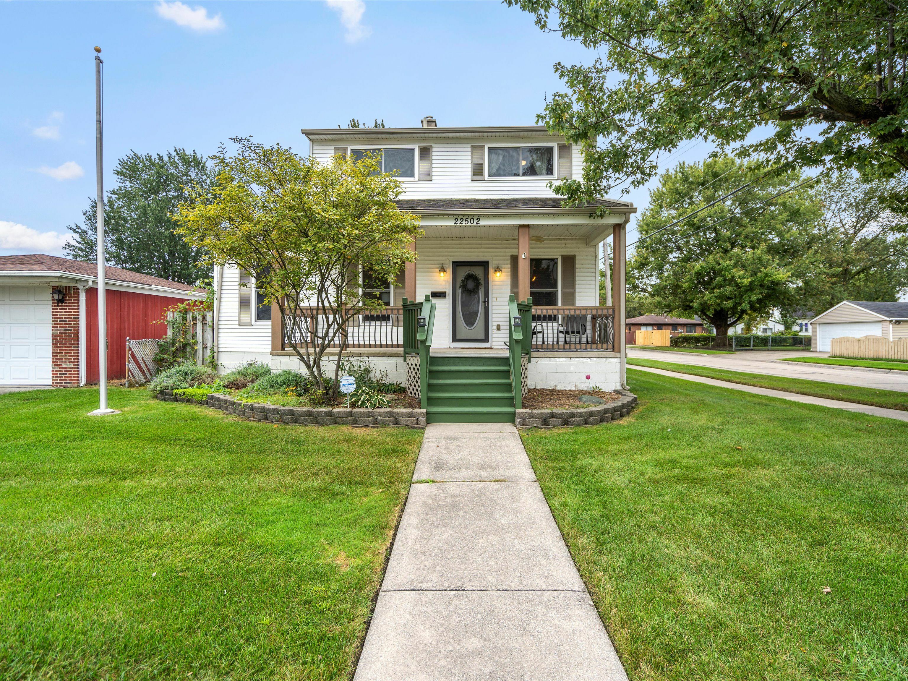 Property Photo:  22502 Clairwood Street  MI 48080 1911 