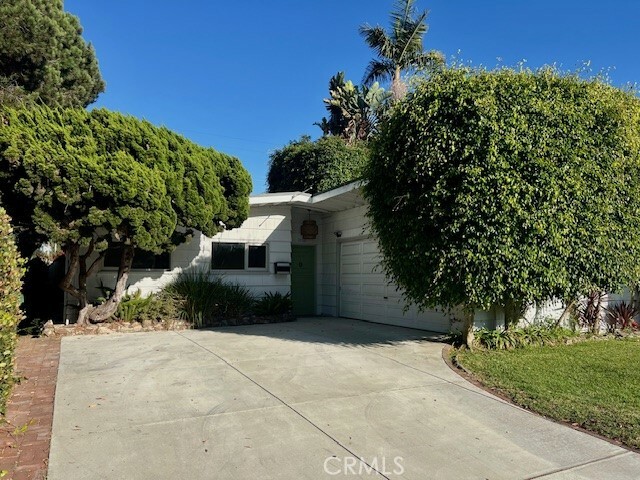 3100 Elm Avenue  Manhattan Beach CA 90266 photo