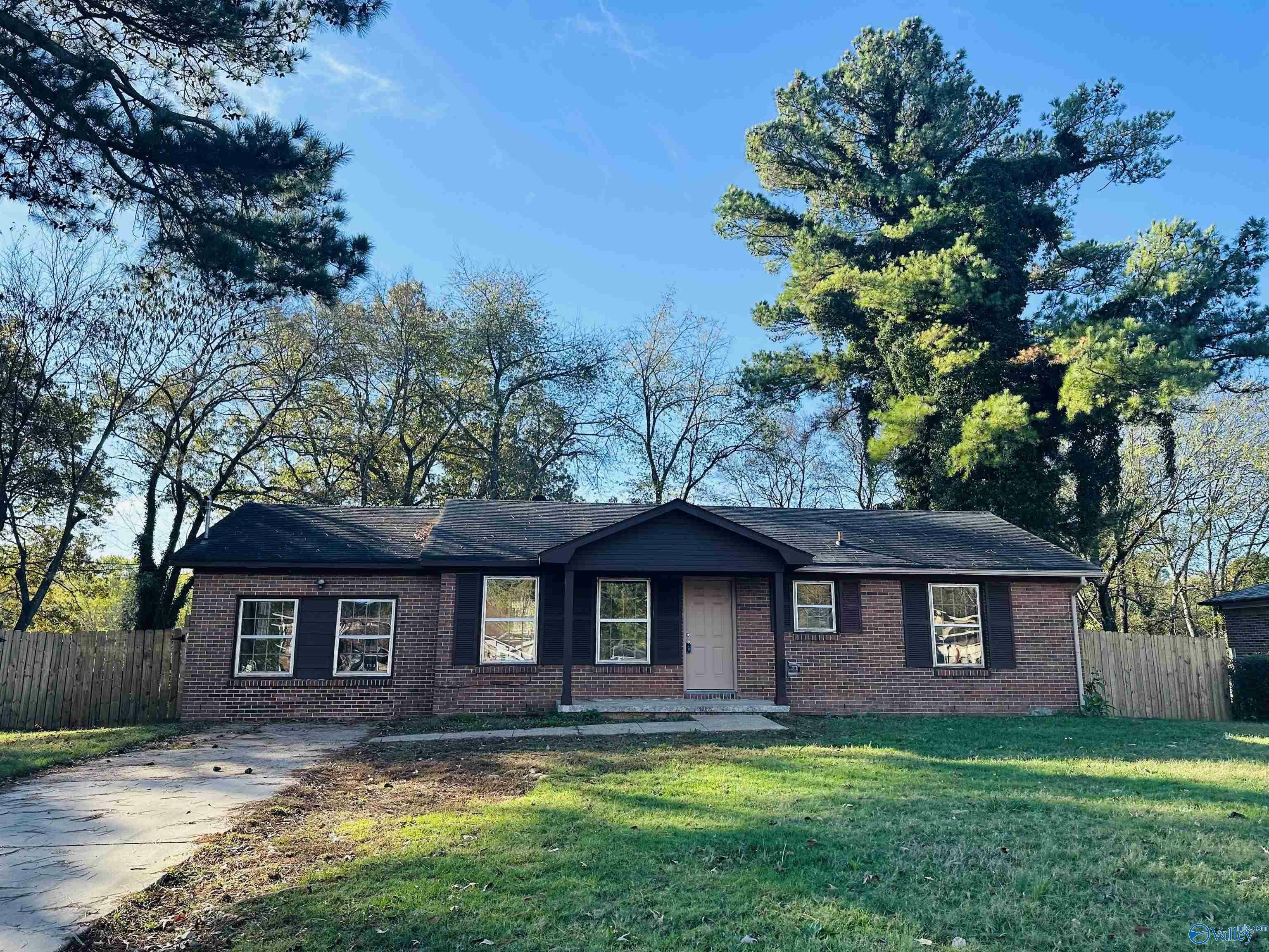 Property Photo:  2413 Springhill Road NW  AL 35810 