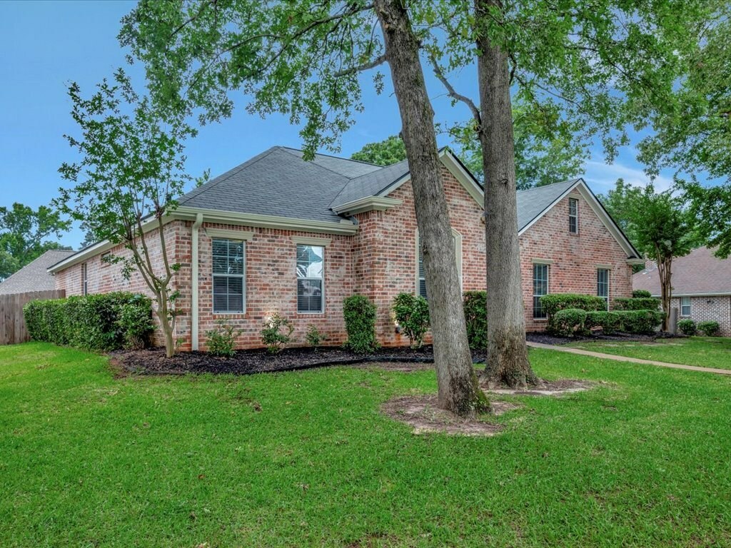 Property Photo:  3608 Lawson Parkway  TX 75965 