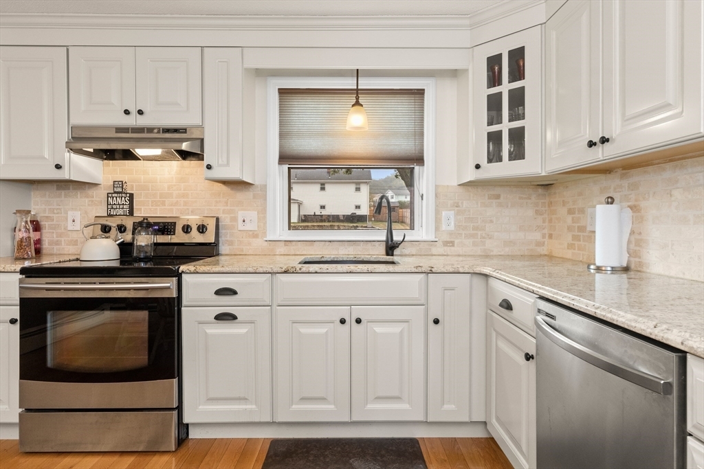 Property Photo: 4 Pioneer Circle MA 01970