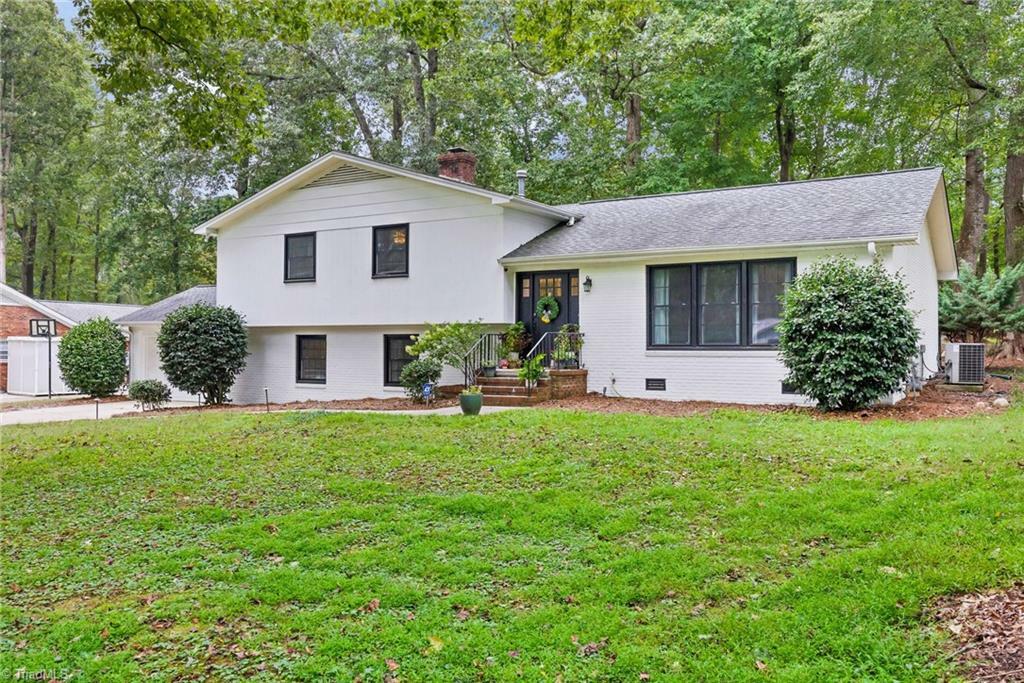 Property Photo:  4902 Forest Oaks Drive  NC 27406 