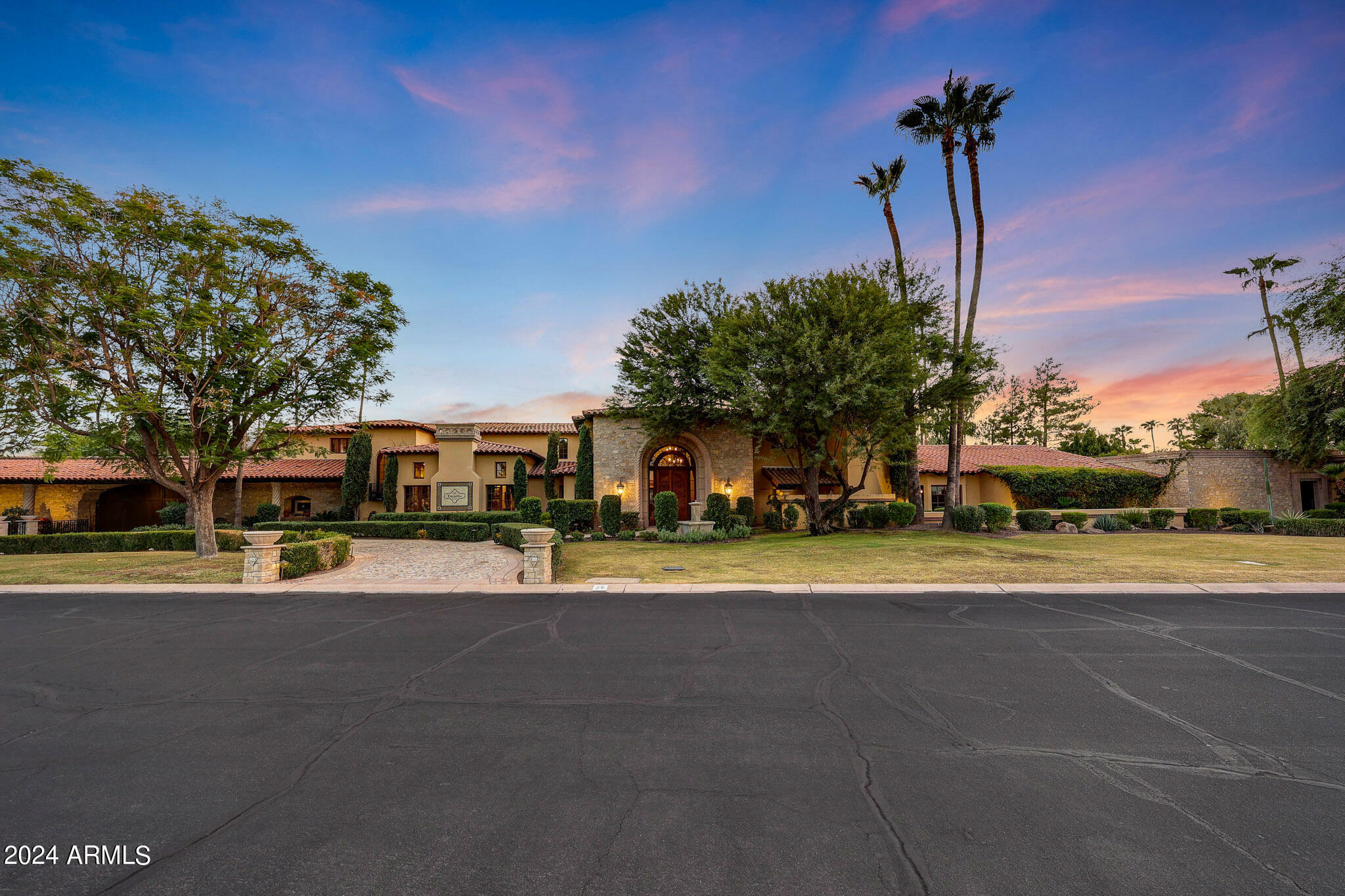 Property Photo:  6107 E Paradise Drive  AZ 85254 