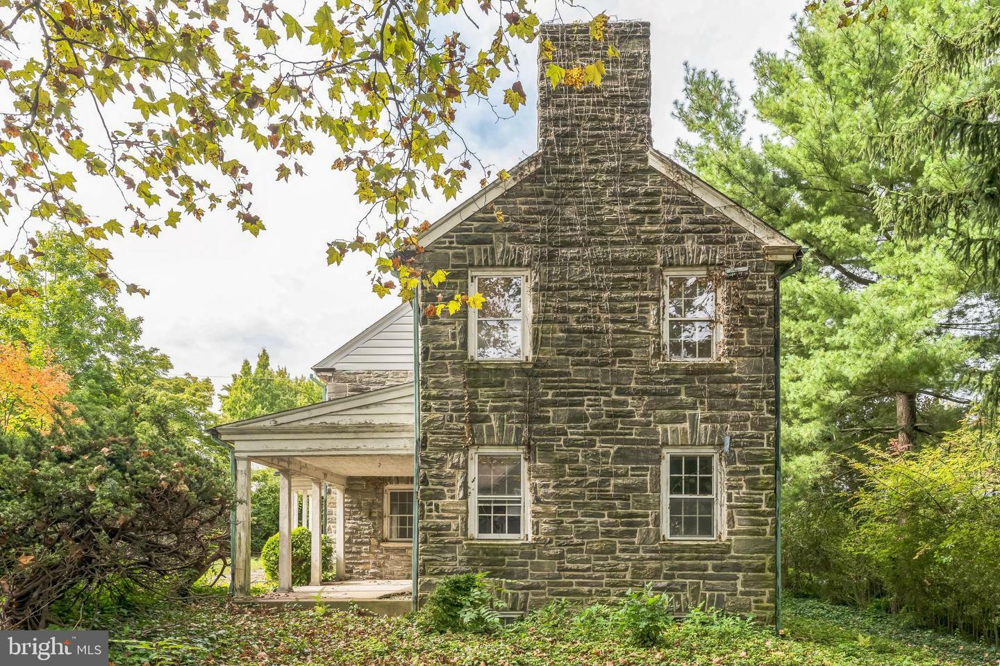 Property Photo:  508 Lafayette Road  PA 19066 