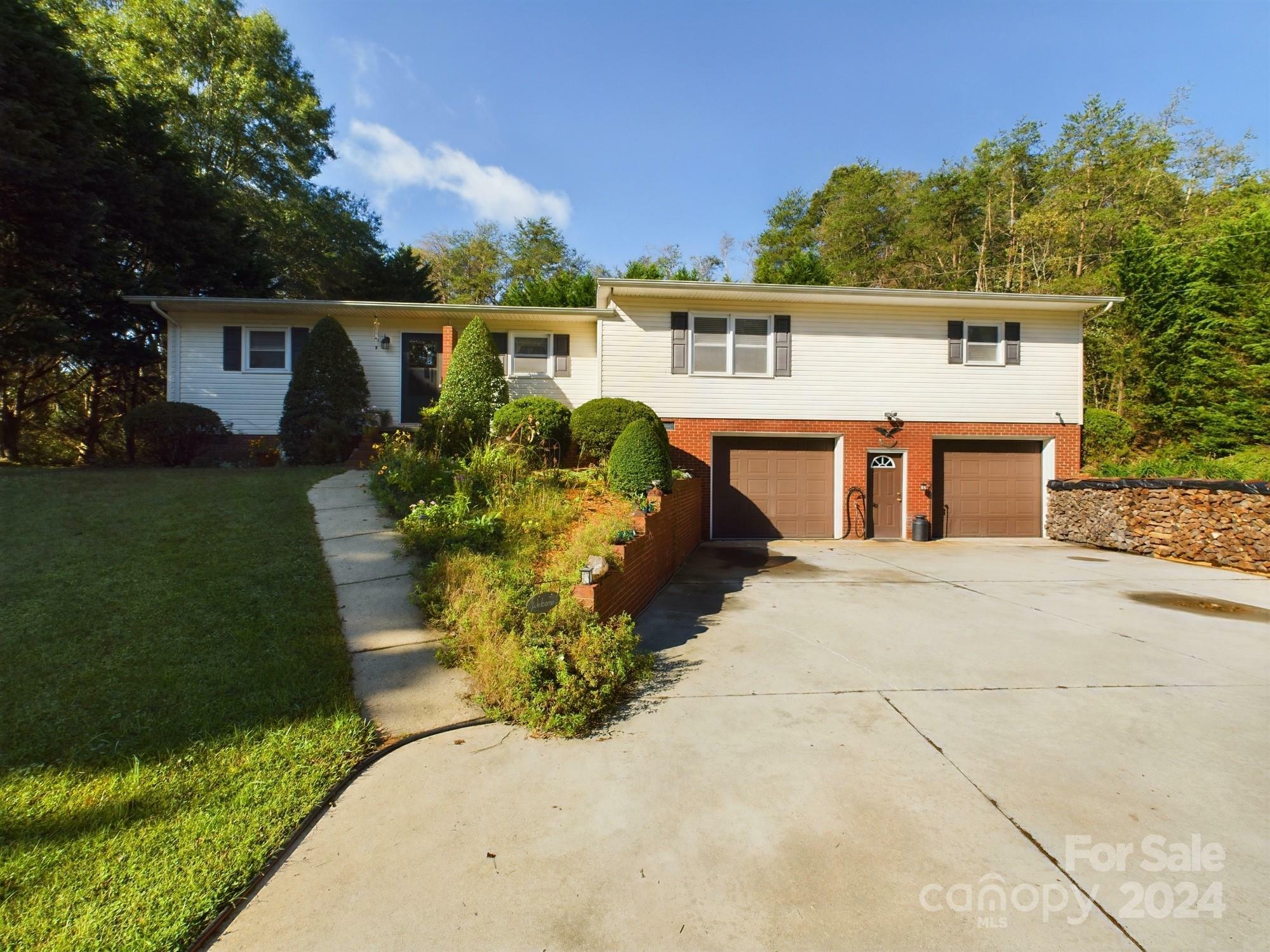 Property Photo:  345 John Cline Road  NC 28681 