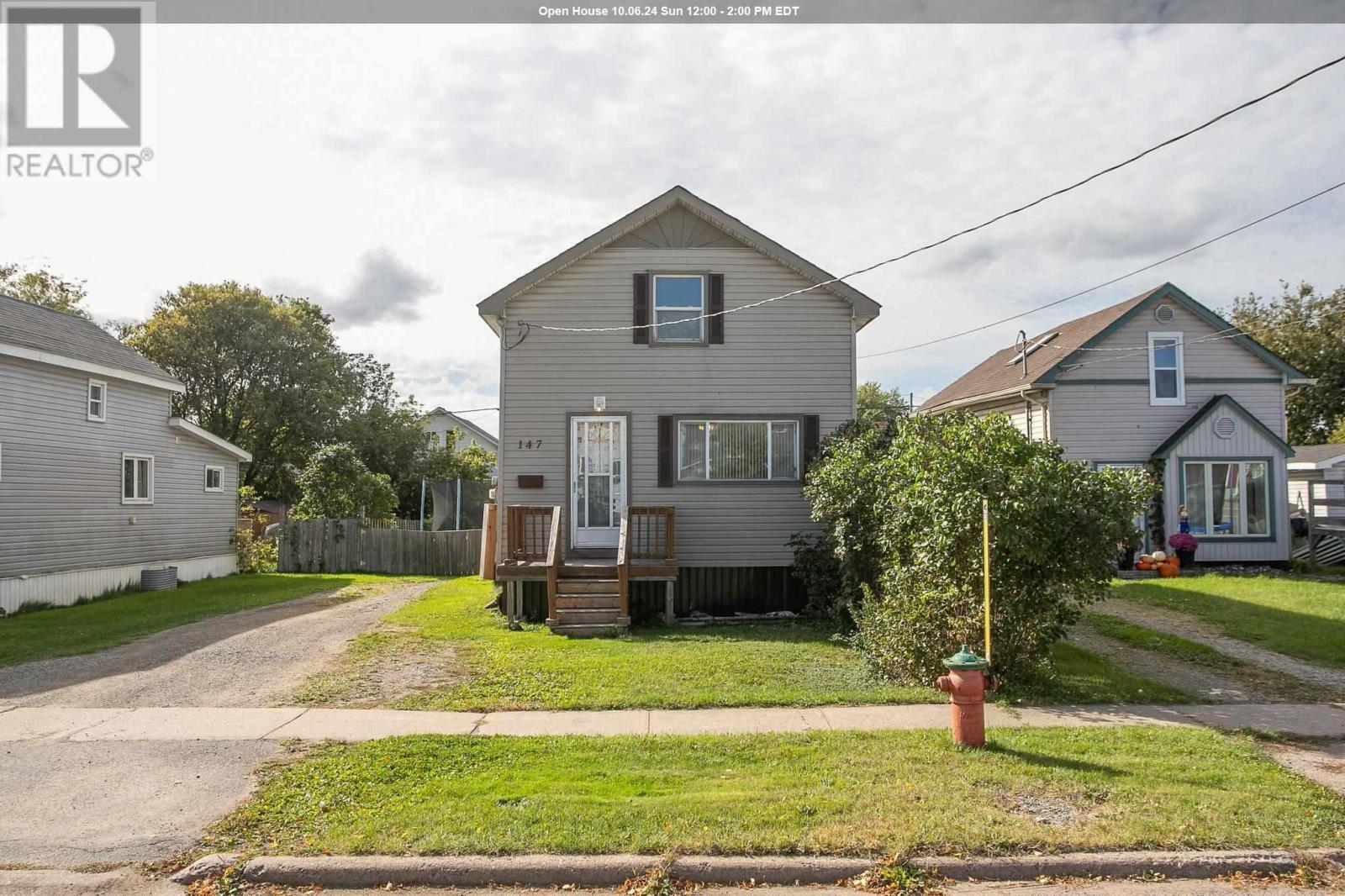 Property Photo:  147 Turner Ave  ON P6C 2S3 