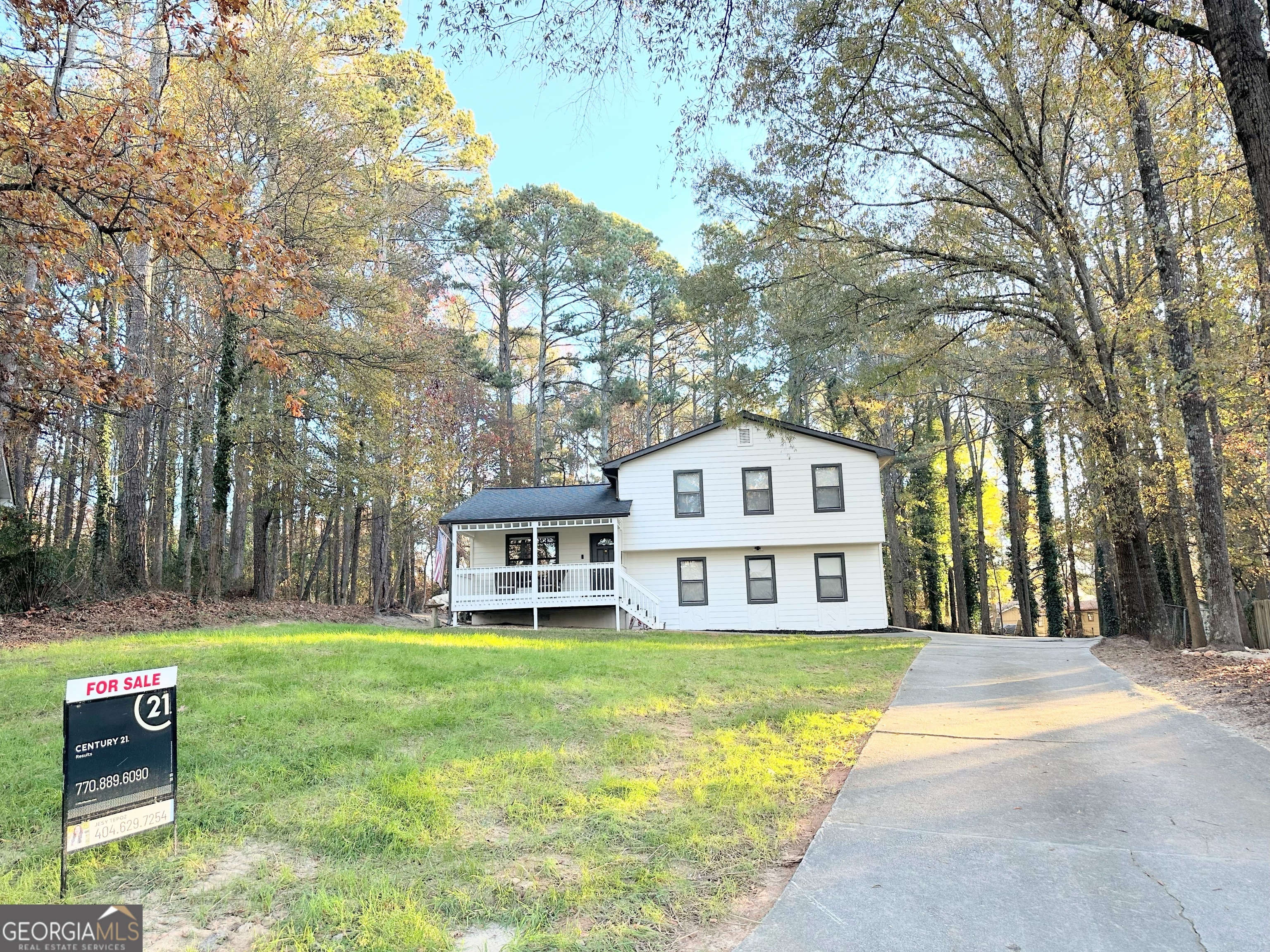 Property Photo:  1759 Spring Hollow  GA 30043 