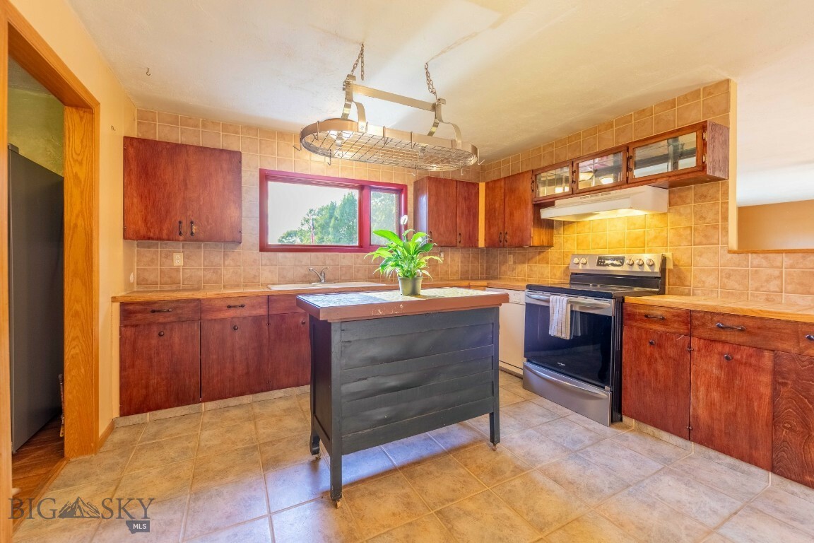 Property Photo:  216 N Hauser Street  MT 59711 