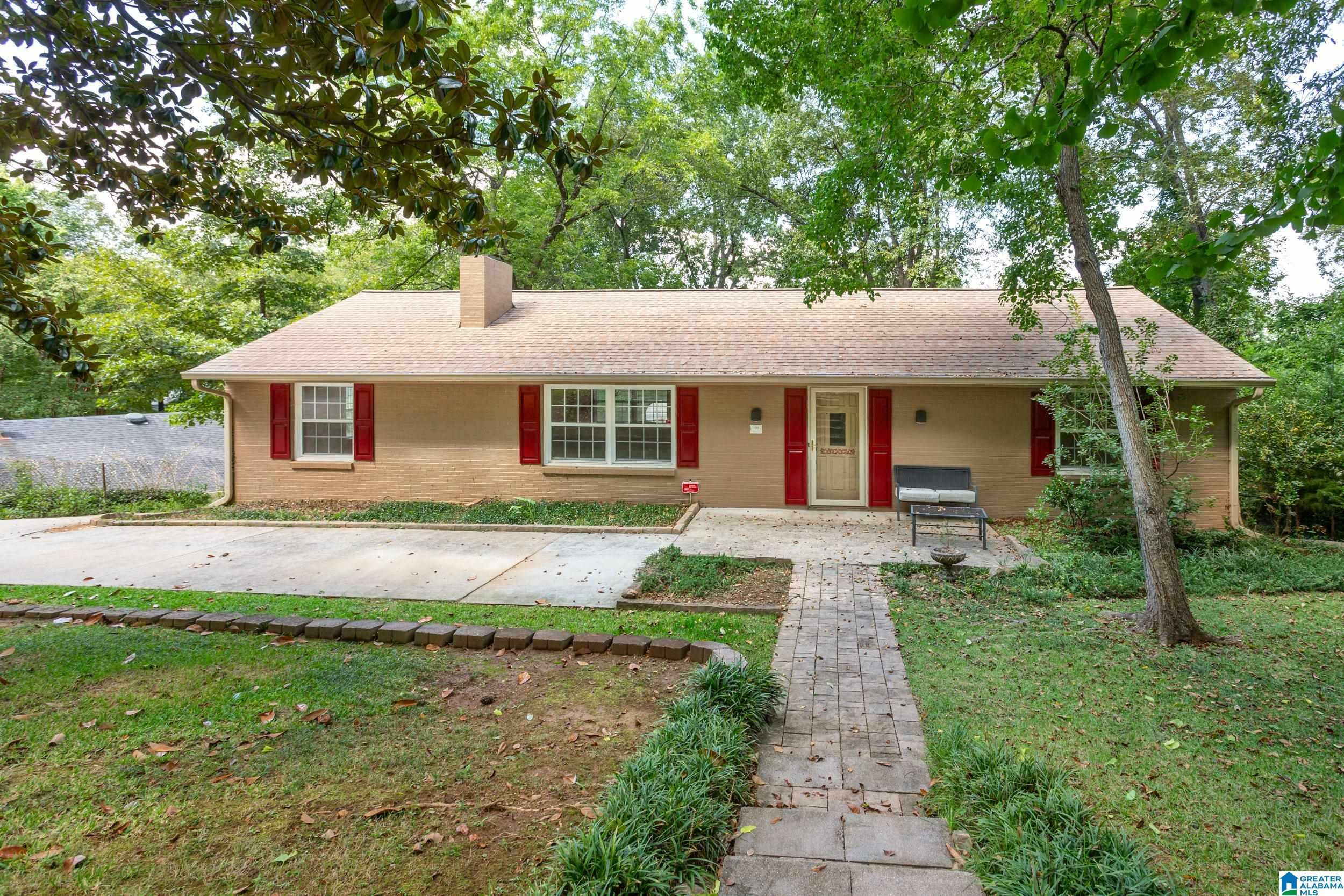 Property Photo:  104 Canyon Drive  AL 36207 