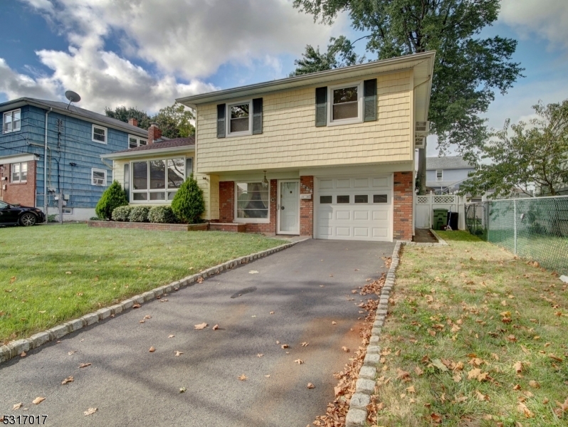 Property Photo:  1024 Frank St  NJ 07203 