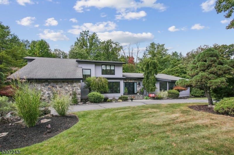 Property Photo: 7 Aspen Dr NJ 07006