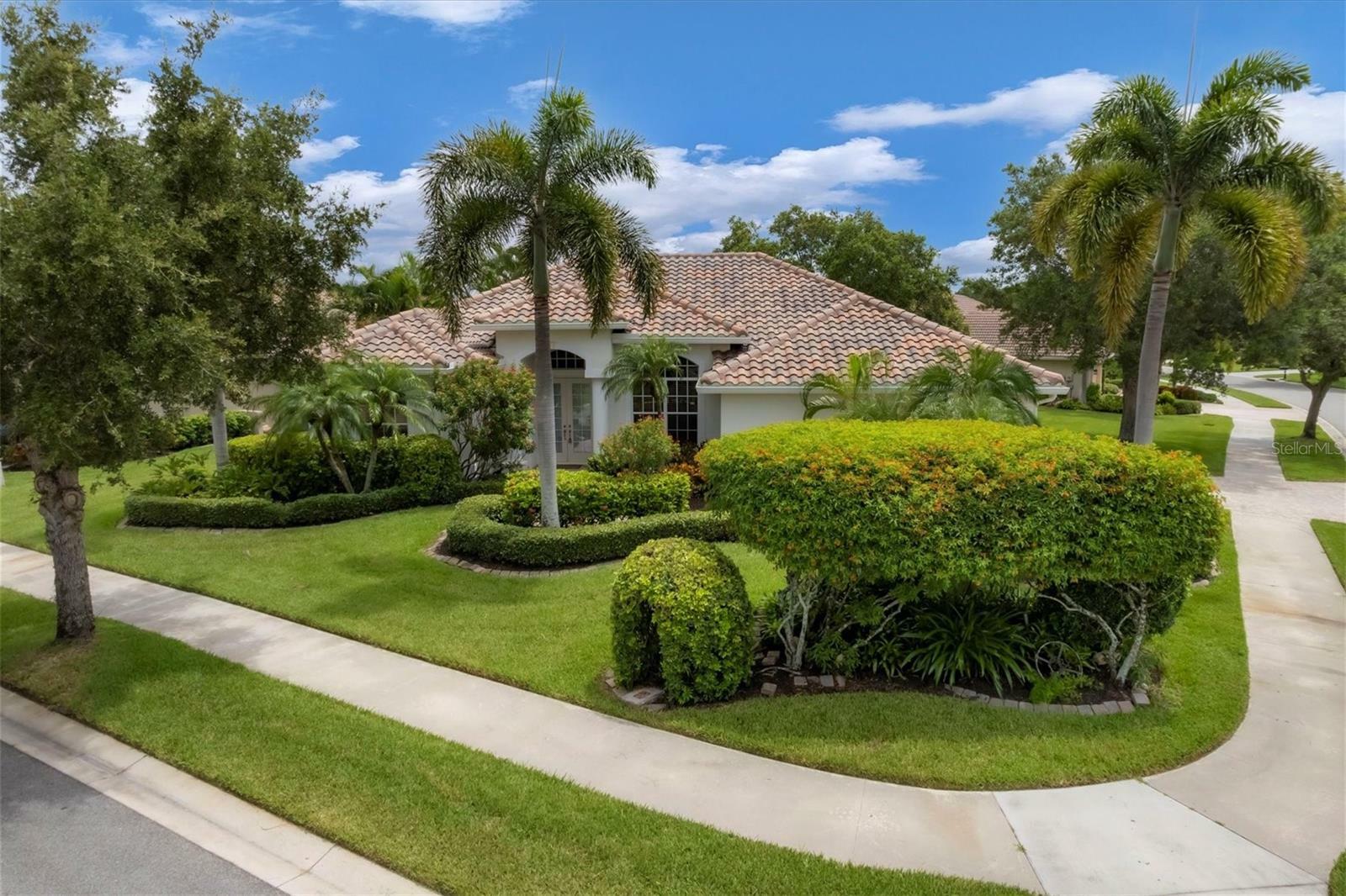 Property Photo:  1311 Tuscany Boulevard  FL 34292 