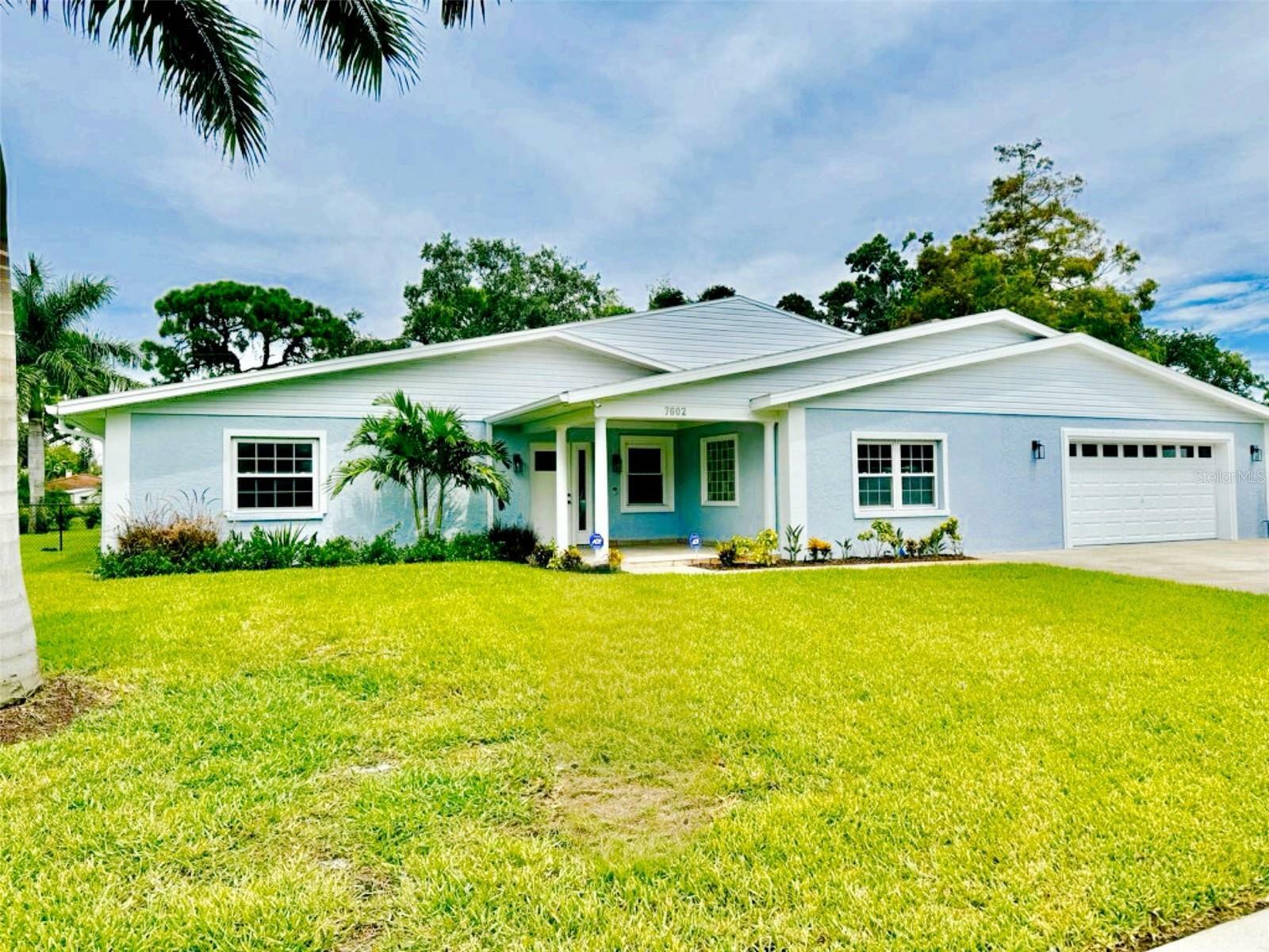 Property Photo: 7602 San Juan Avenue FL 34209