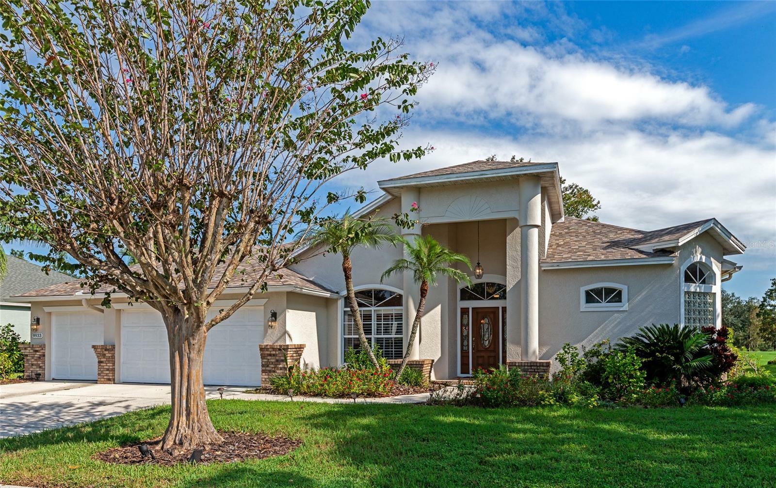 Property Photo:  9933 Laurel Valley Avenue Circle  FL 34202 