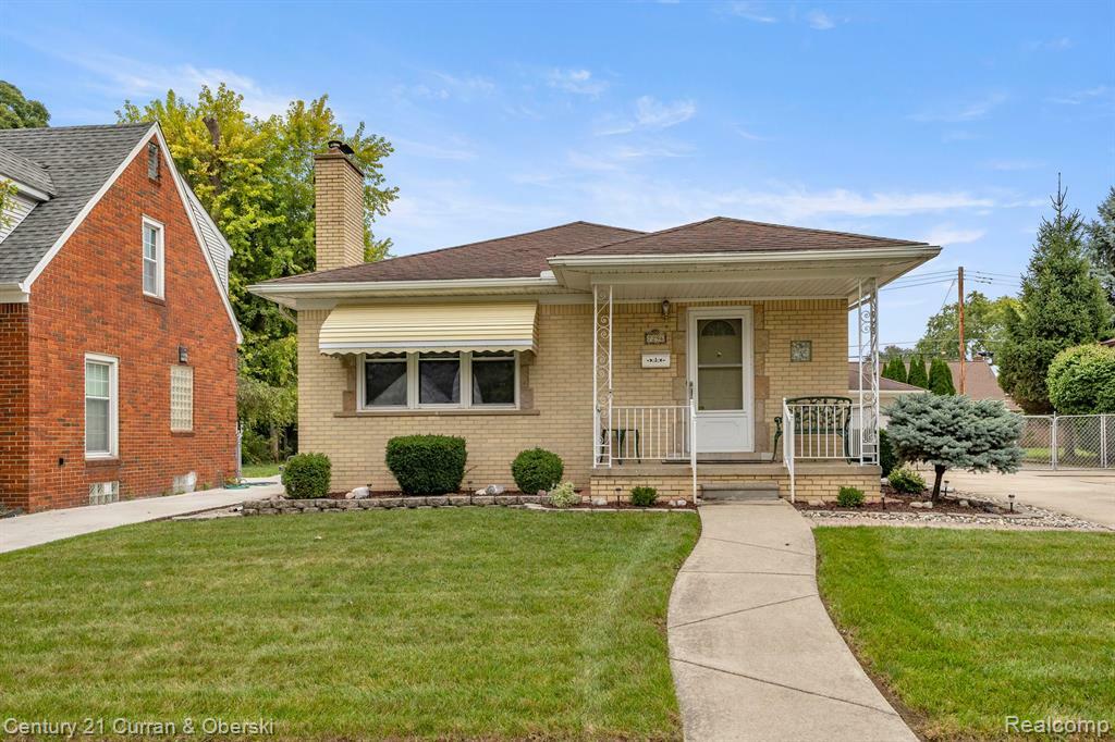 Property Photo: 7296 Kingsbury Street MI 48127 1754