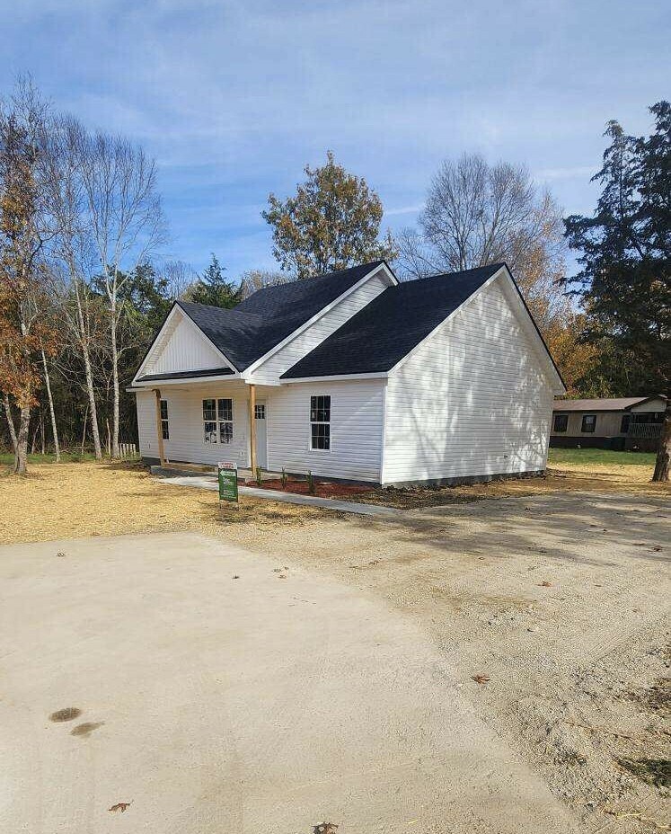 Property Photo:  554 Will Murphy Rd  TN 37091 