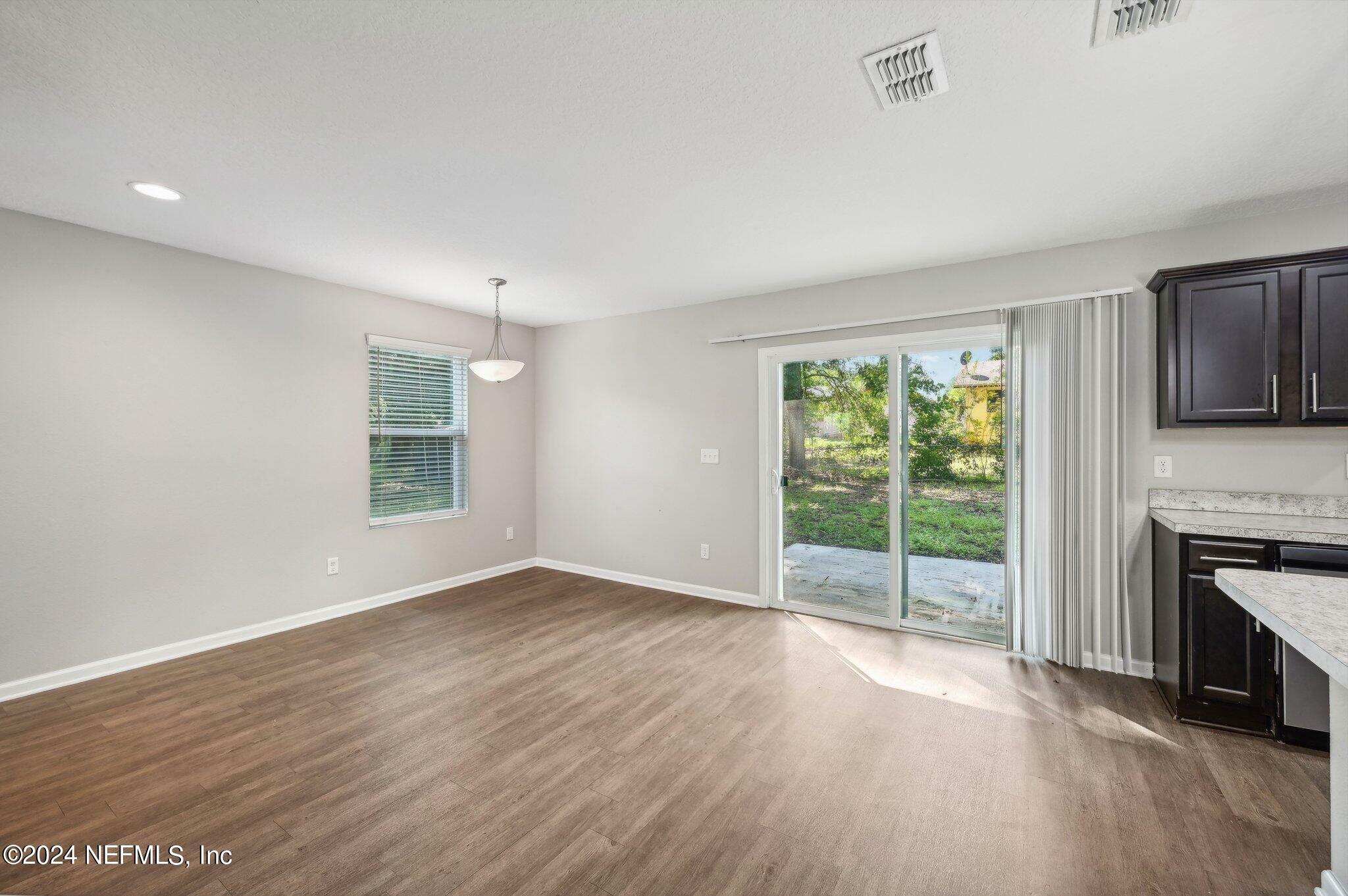 Property Photo:  4256 Lane Avenue S  FL 32210 