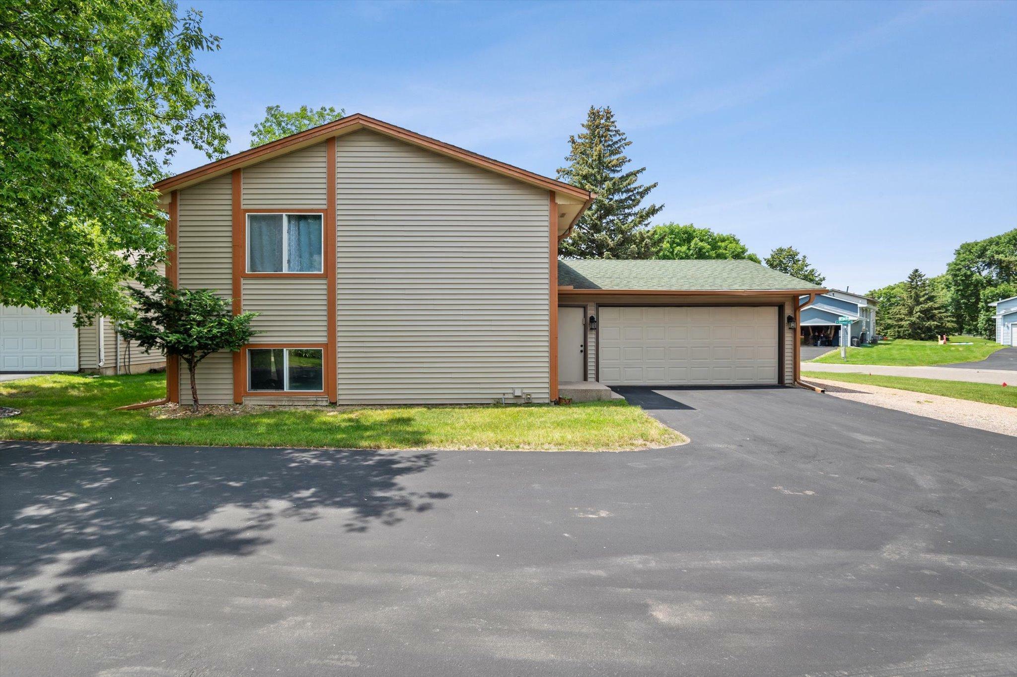 Property Photo:  13347 90th Avenue N  MN 55369 