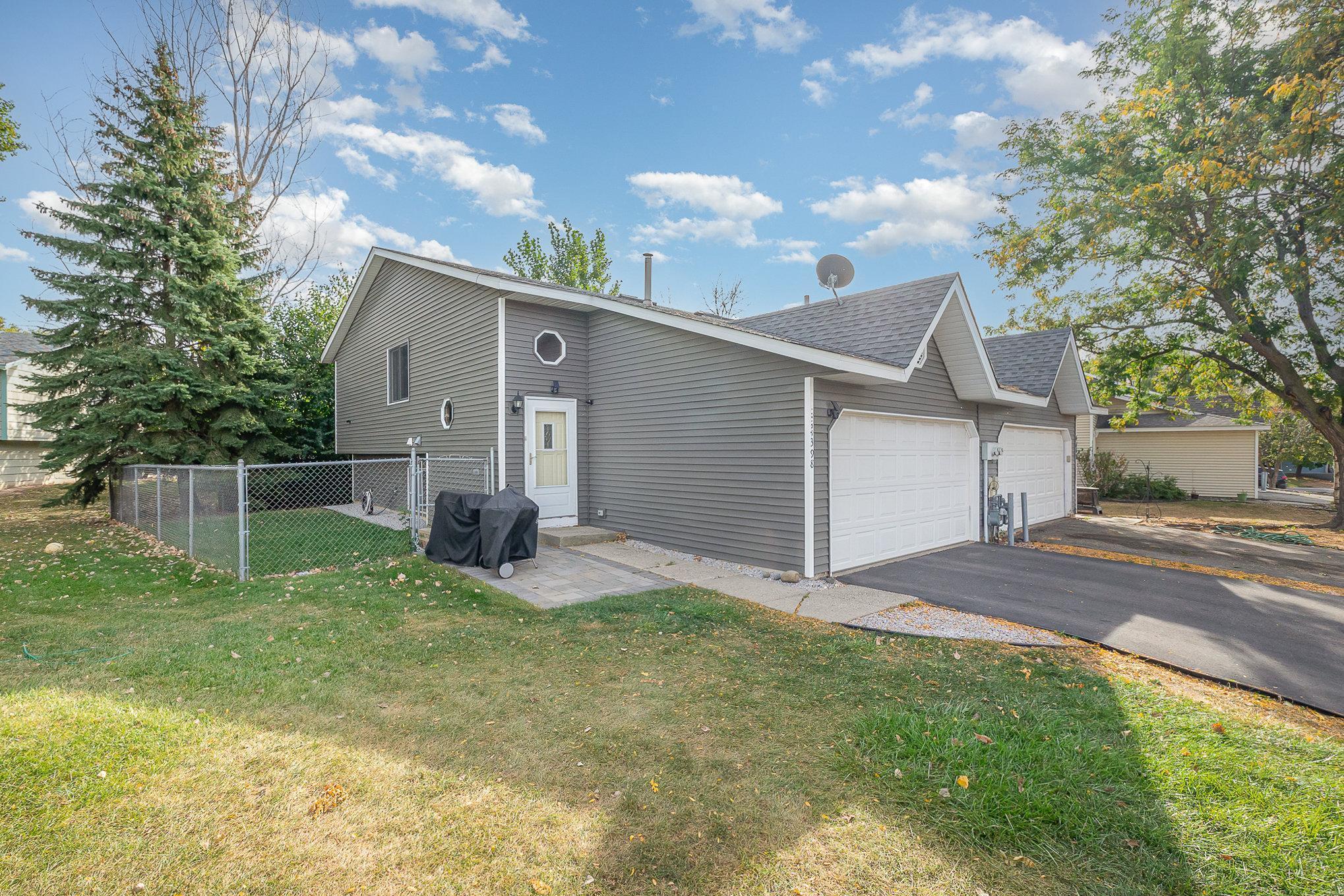 Property Photo: 4398 Cinnamon Ridge Trail MN 55122