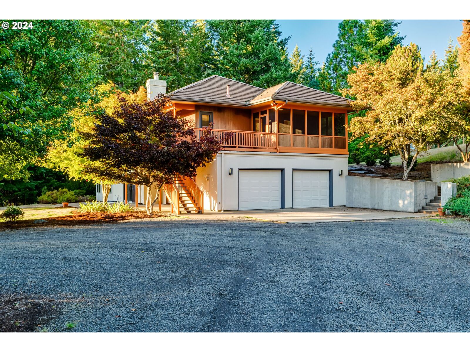 Property Photo: 27717 Briggs Hill Rd OR 97405
