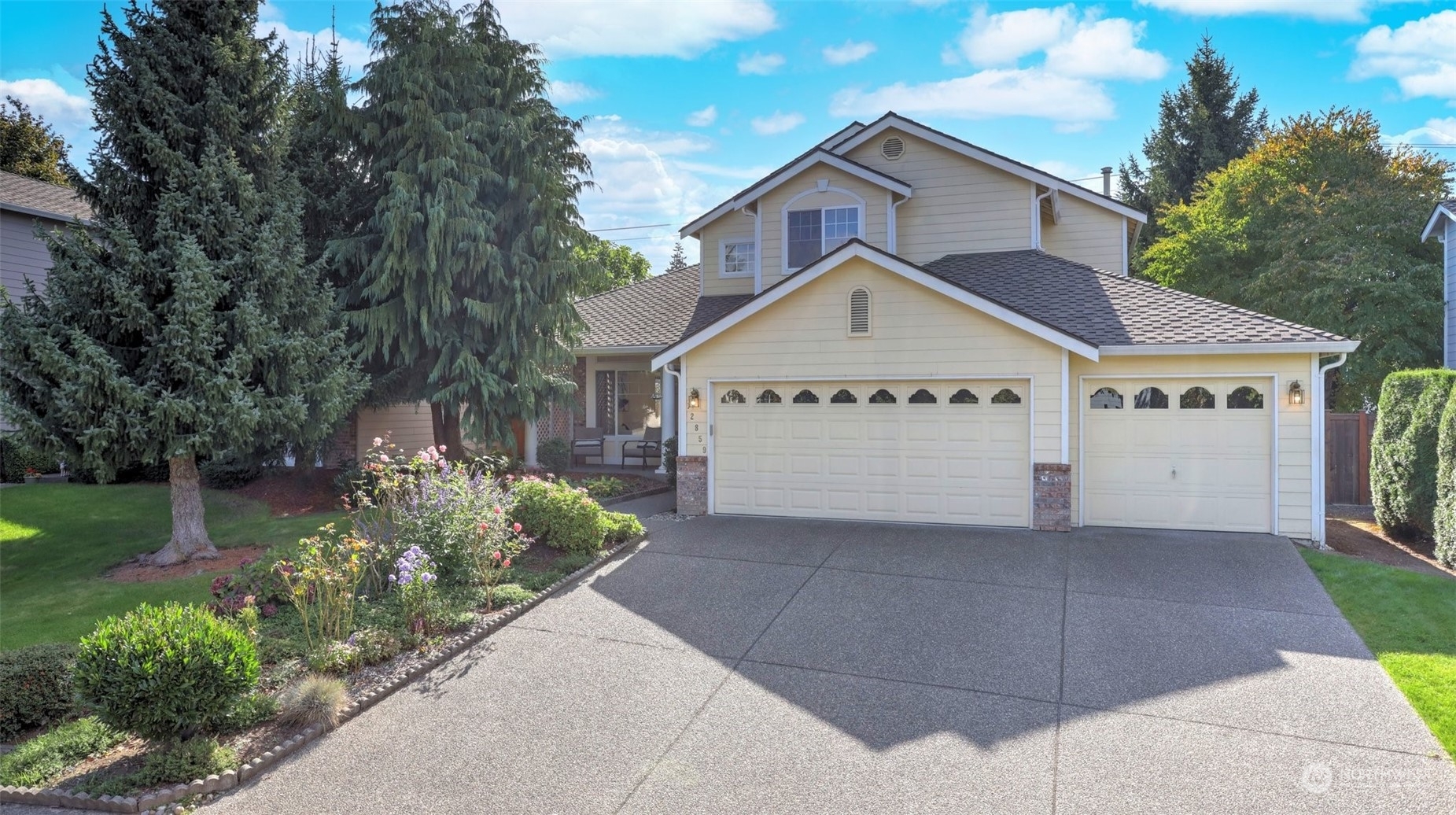 Property Photo:  12859 SE 223rd Place  WA 98031 