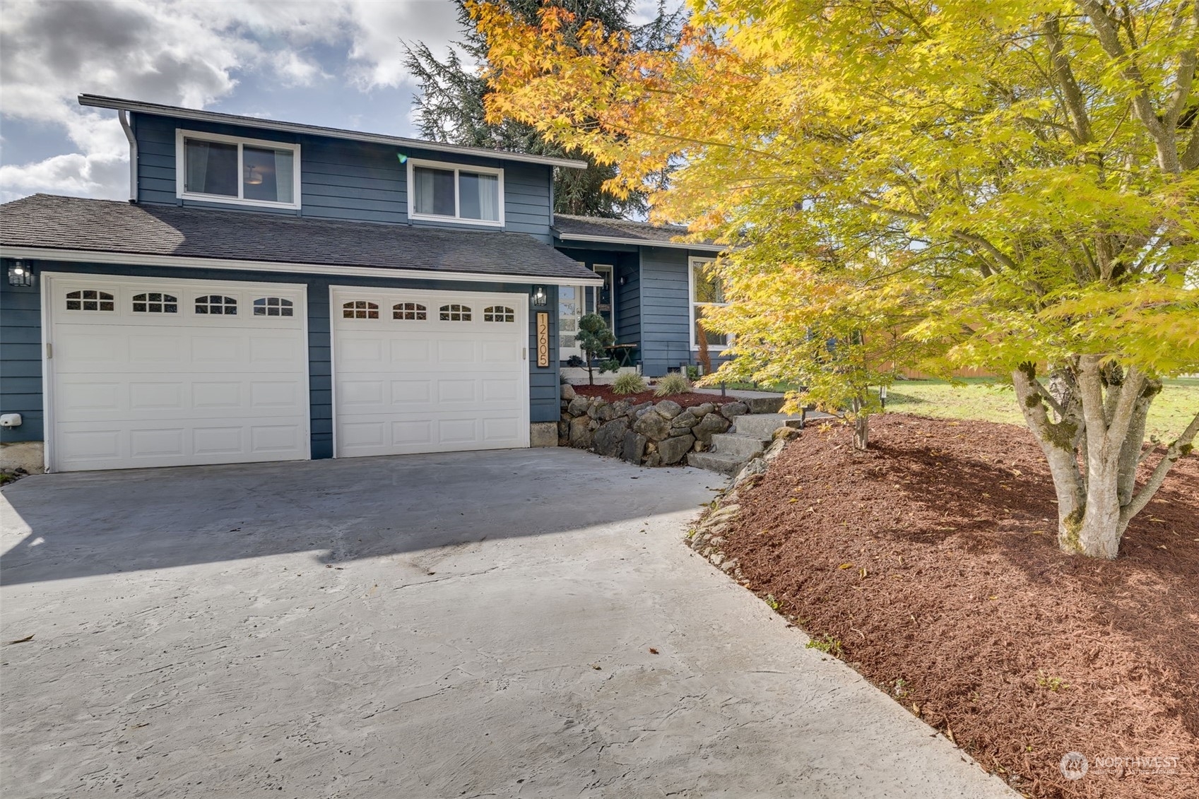 Property Photo:  12605 SE 277th Place  WA 98030 