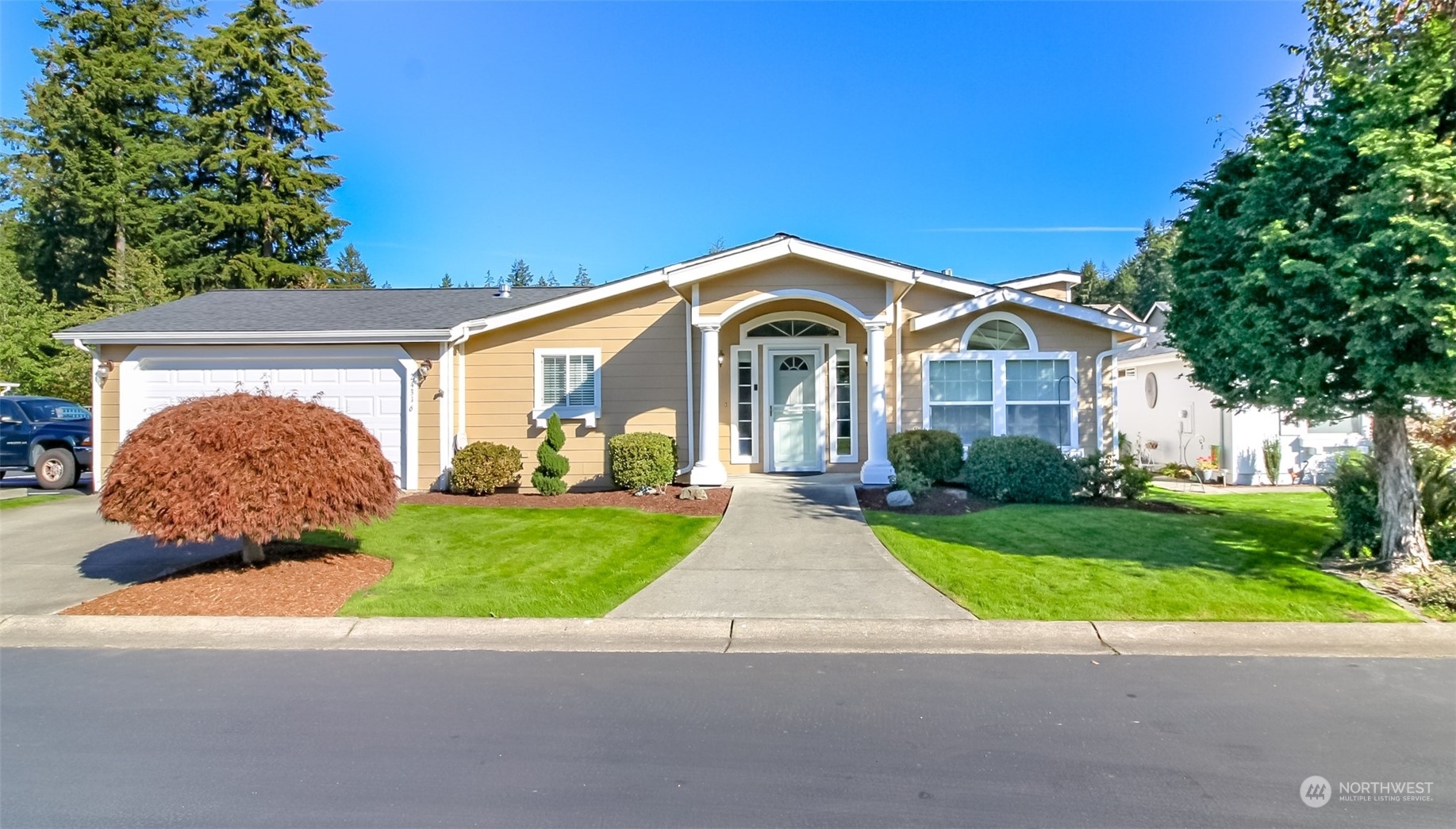 Property Photo: 24316 223rd Place SE WA 98038